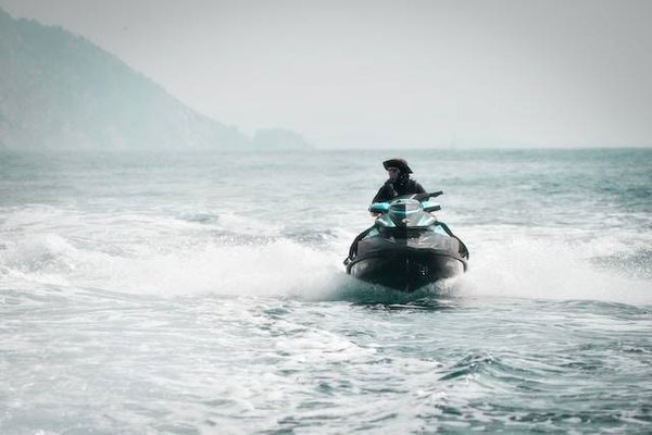 Comment connaître les tarifs d'assurance jet ski en France : tout ce que vous devez savoir