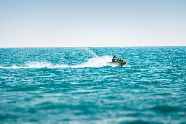 Quels sont les facteurs qui influencent les tarifs d'assurance jet ski?