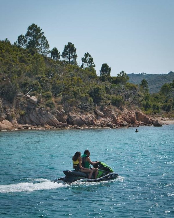 Comment trouver des assurances jet ski pas chères en France